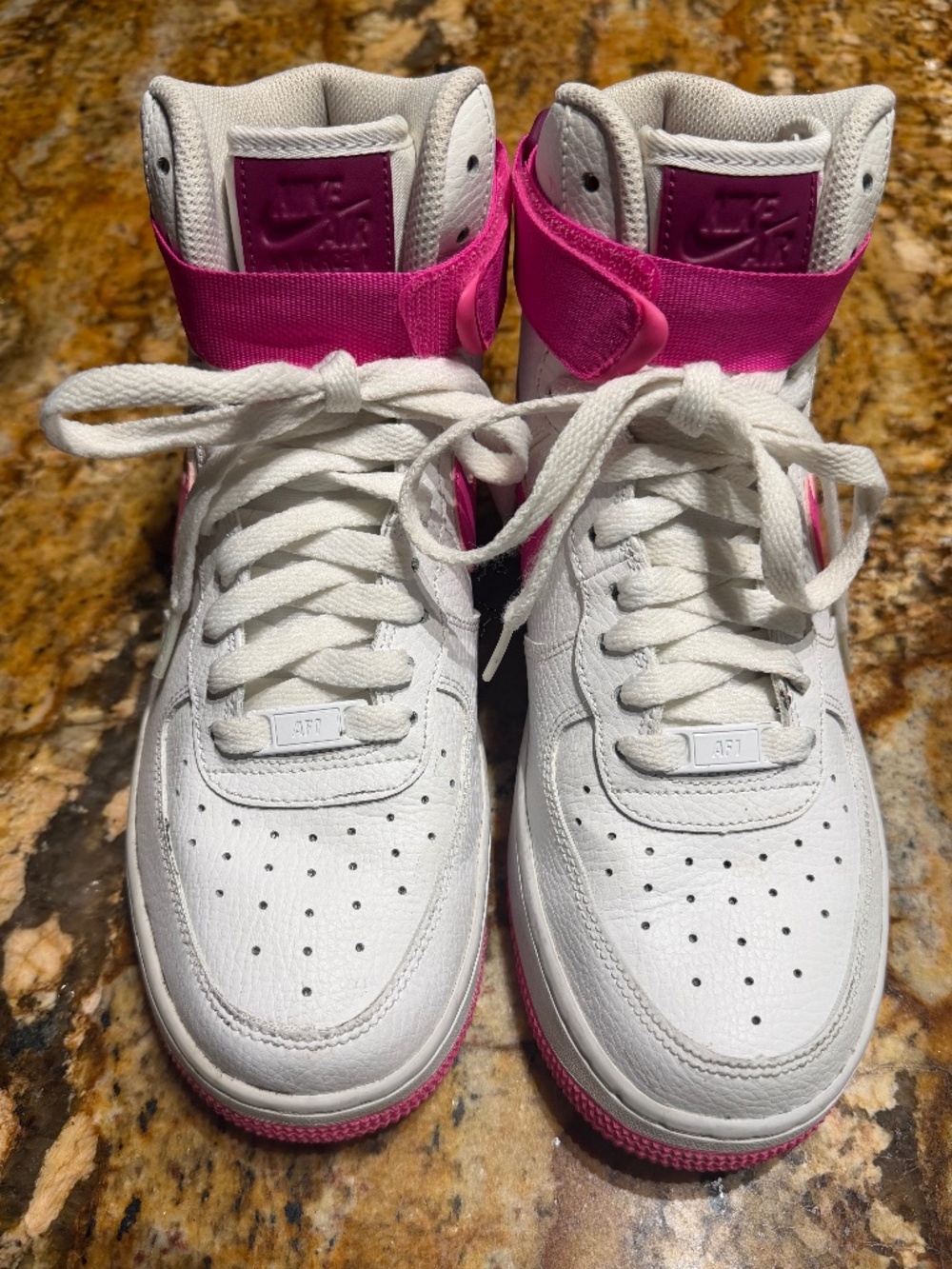 Vintage Nike Air Force 1 Women’s  Hightop Sneakers Pink and White Size 9